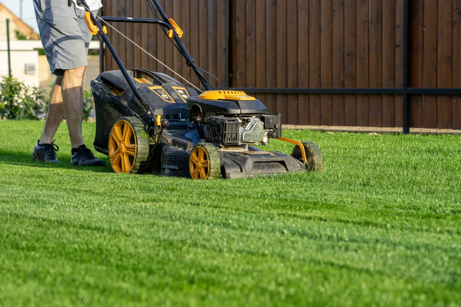 Essential Lawn Mowing Techniques For An Even Finish Los Angeles, CA
